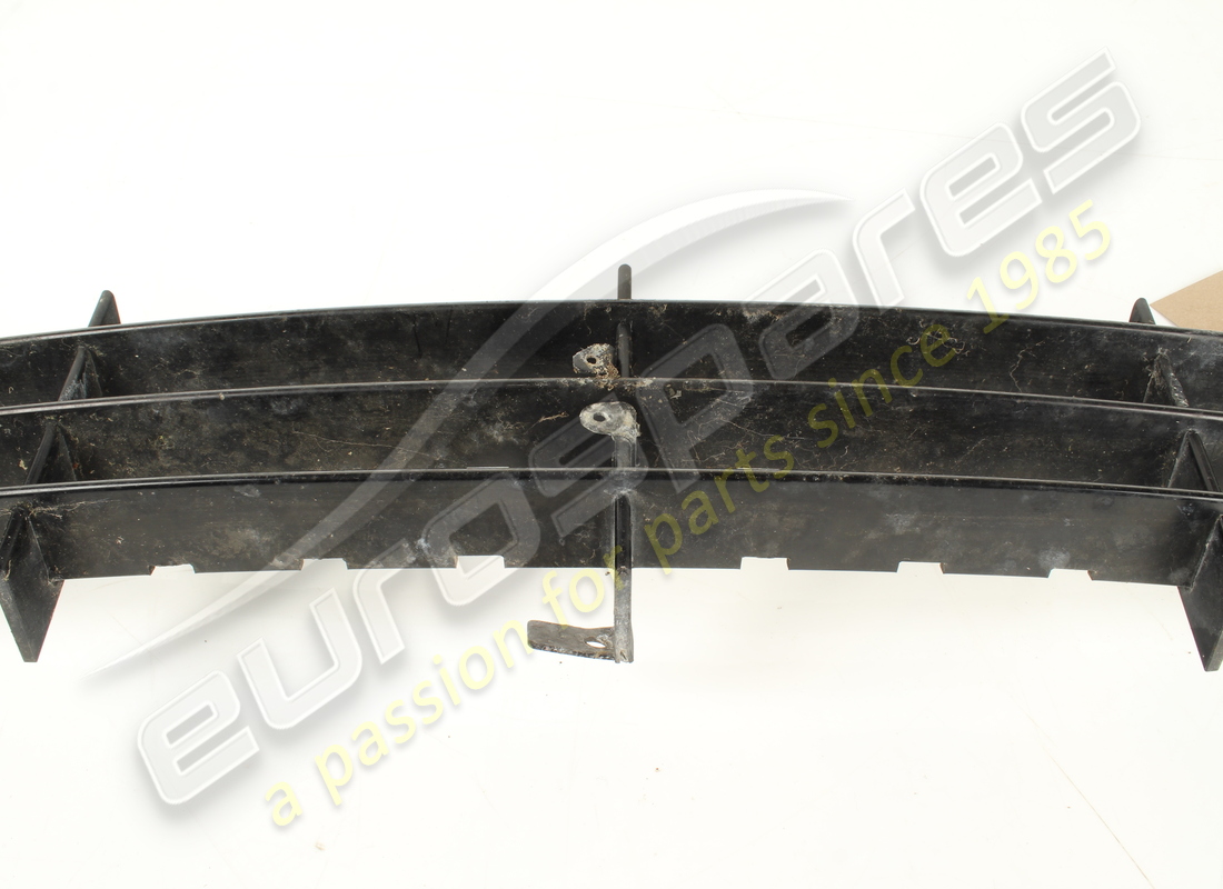 DAMAGED FERRARI FRONT RADIATOR GRILLE. PART NUMBER 64909900 (4) damaged ferrari front radiator grille. part number 64909900 (4)