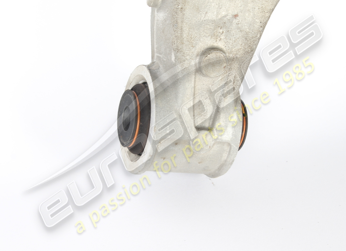 USED MASERATI SWINGING ARM. PART NUMBER 675001728 (3) used maserati swinging arm. part number 675001728 (3)