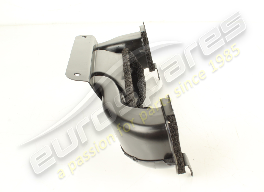 used ferrari centre duct. part number 88604200 (2)