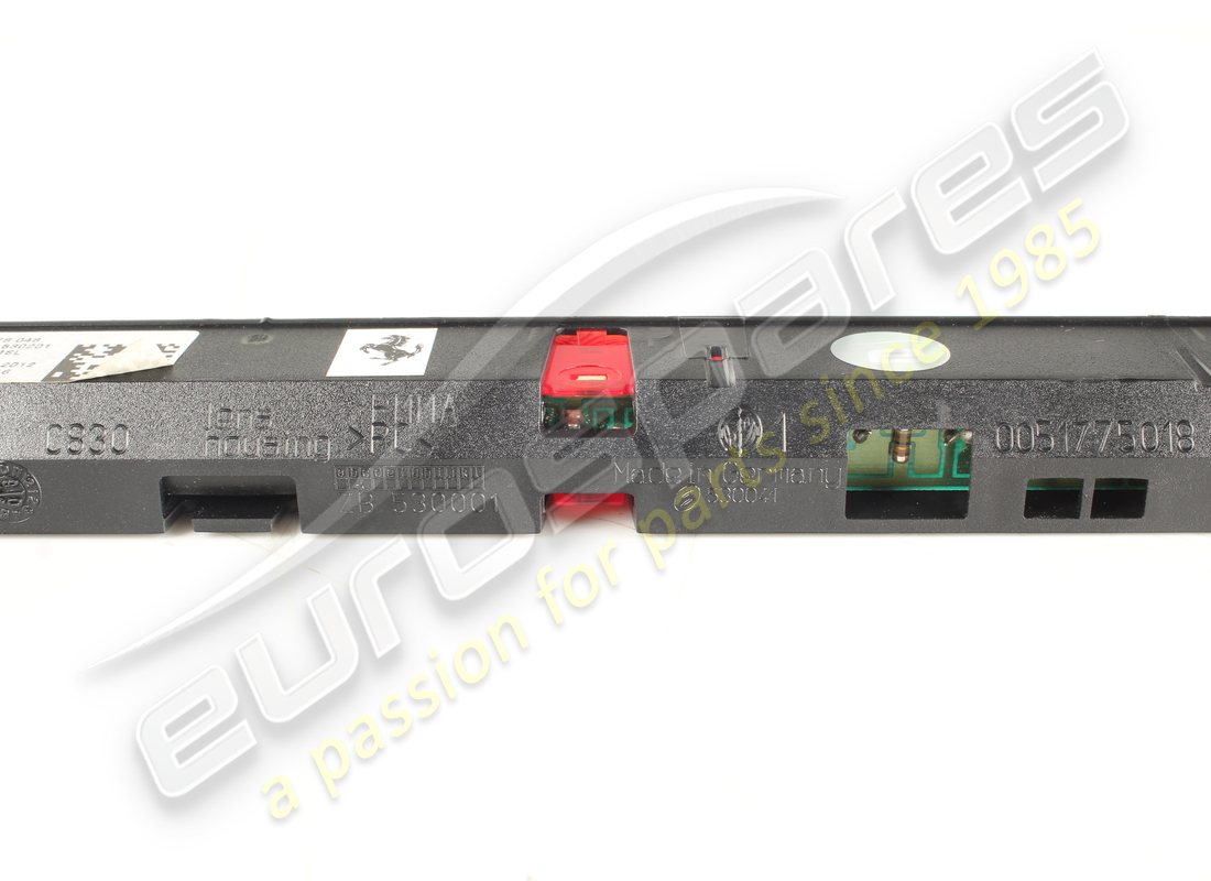 USED FERRARI THIRD STOP LIGHT. PART NUMBER 278048 (5) used ferrari third stop light. part number 278048 (5)