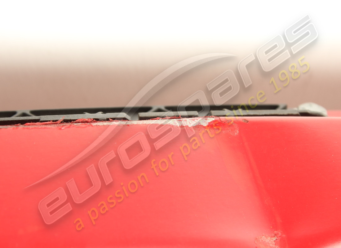 damaged ferrari rear spoiler. part number 88891211 (4)