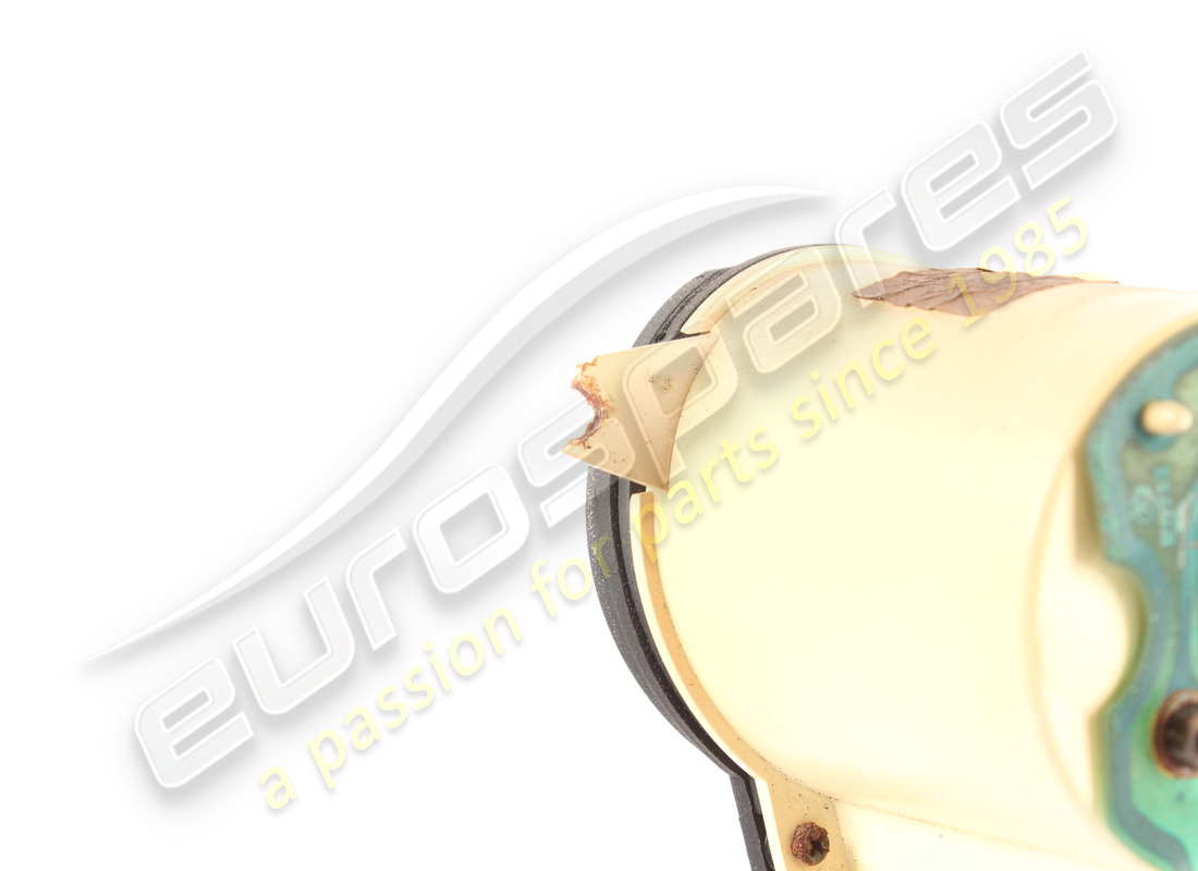 USED FERRARI OIL PRESSURE/WATER TEMPERATURE GAUGE. PART NUMBER 134401 (3) used ferrari oil pressure/water temperature gauge. part number 134401 (3)