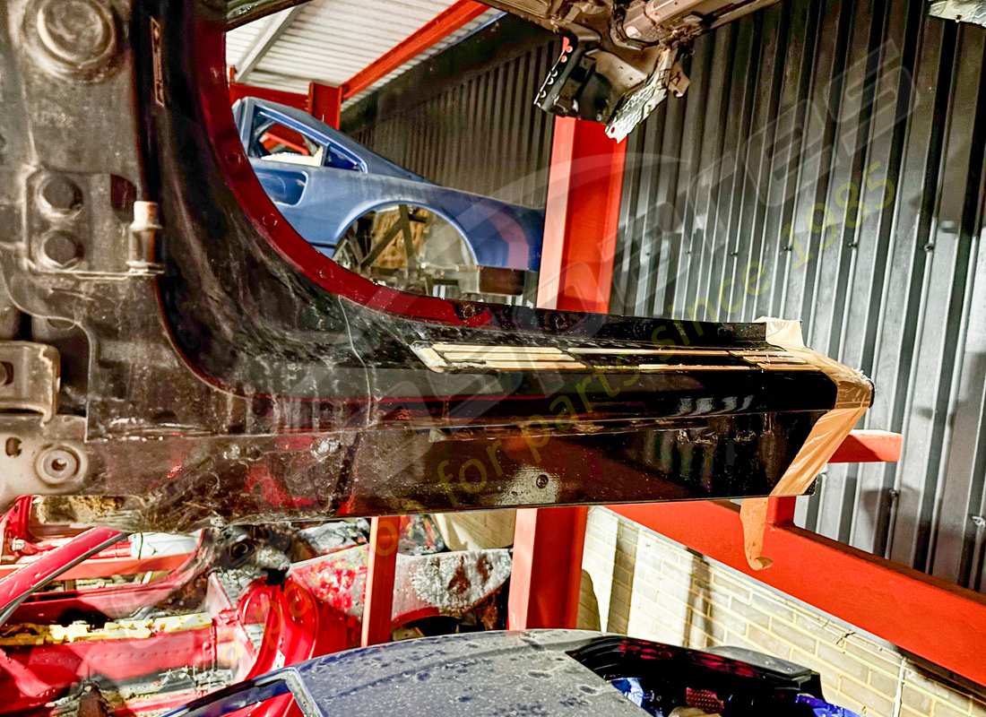 USED FERRARI FRONT CHASSIS & ROOF. PART NUMBER EAP1492385 (10) used ferrari front chassis & roof. part number eap1492385 (10)