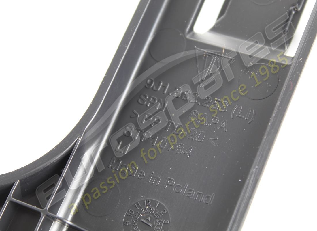 new porsche retainer for warning triangle black. part number 9j1863253ok1 (4)