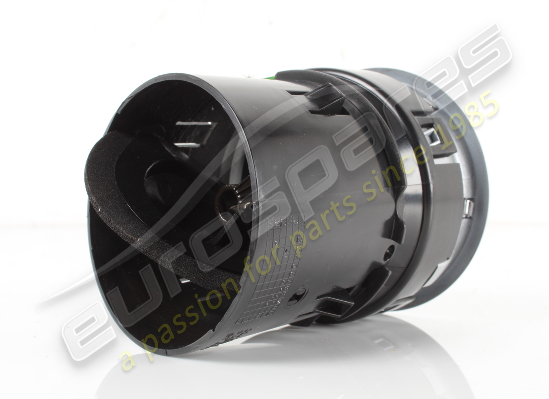 USED FERRARI AIR VENT. PART NUMBER 86520400 (3) used ferrari air vent. part number 86520400 (3)