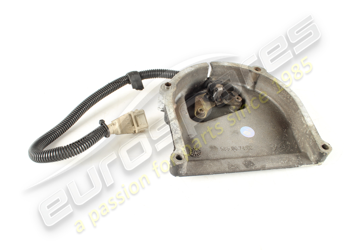 USED MASERATI FRONT RH SENSOR HOLDER COVER. PART NUMBER 585007400 (2) used maserati front rh sensor holder cover. part number 585007400 (2)