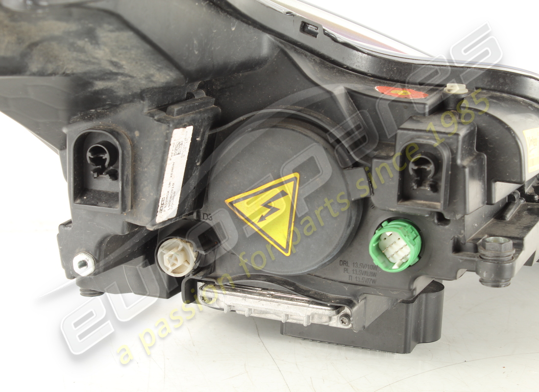 USED FERRARI LH BI-XENON HEADLIGHT. PART NUMBER 318962 (6) used ferrari lh bi-xenon headlight. part number 318962 (6)