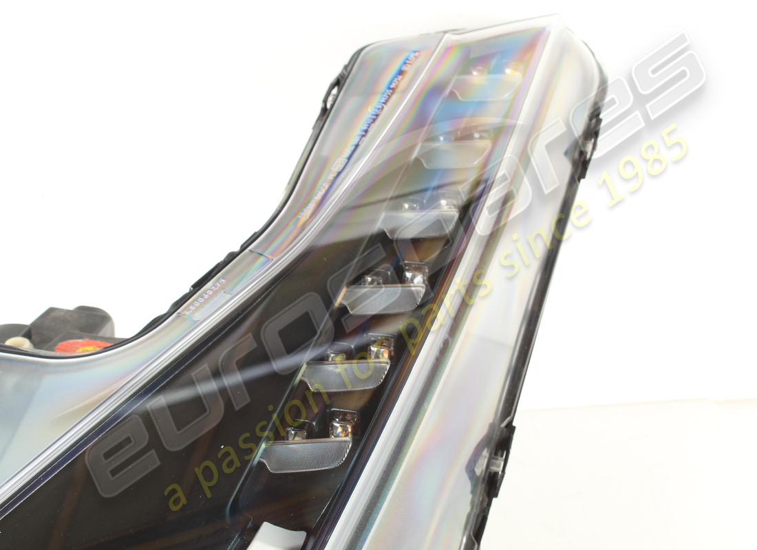 USED FERRARI LH BI-XENON HEADLIGHT. PART NUMBER 318962 (2) used ferrari lh bi-xenon headlight. part number 318962 (2)