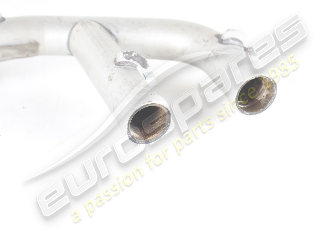 USED FERRARI PIPE FROM TGK TO ENGINE. PART NUMBER 292151 (3) used ferrari pipe from tgk to engine. part number 292151 (3)