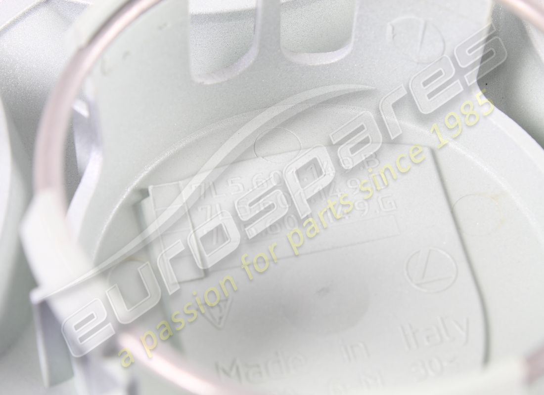 NEW PORSCHE WHEEL CAP SILVER. PART NUMBER 955361303029A1 (4) new porsche wheel cap silver. part number 955361303029a1 (4)