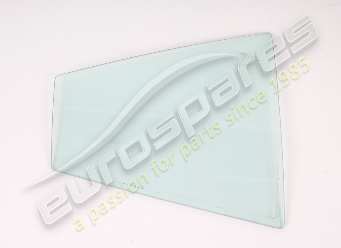 USED Ferrari RH REAR QUARTER LIGHT GLASS GTS . PART NUMBER 60162807 (1)