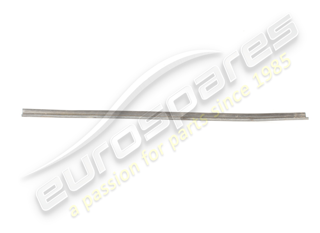 used maserati retaining profile with gask.. part number 374500010 (3)