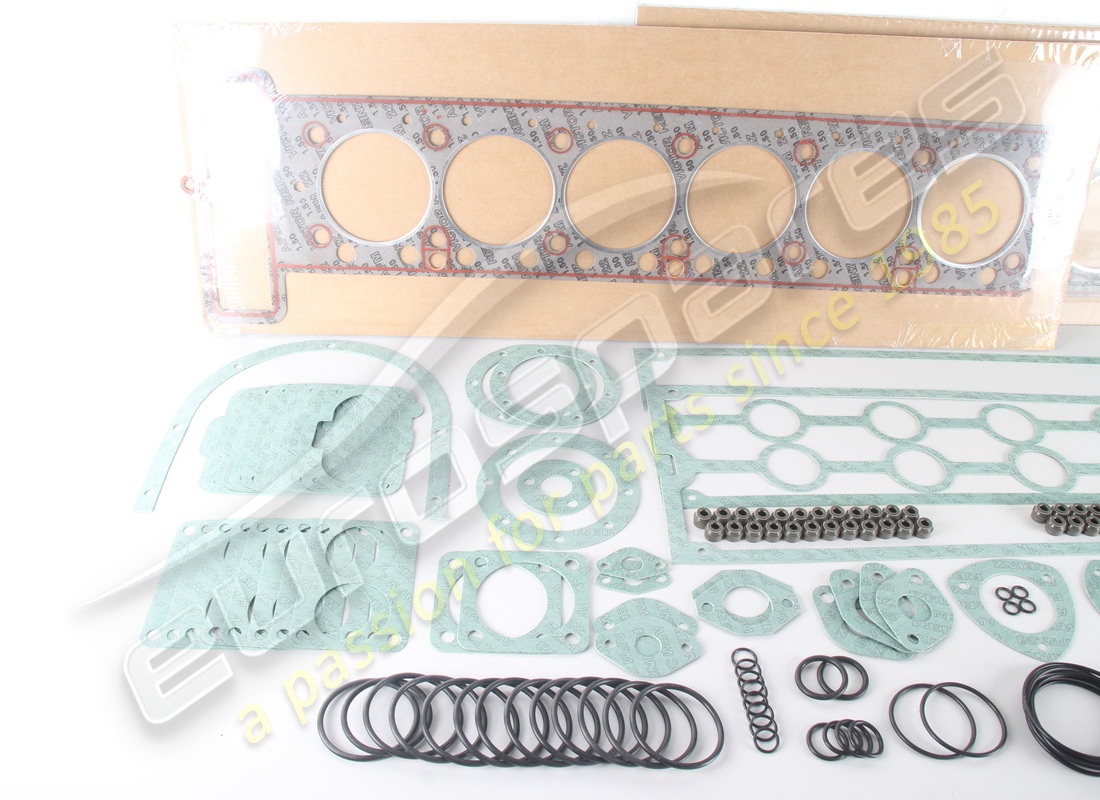new eurospares engine gasket kit. part number 001526497 (2)