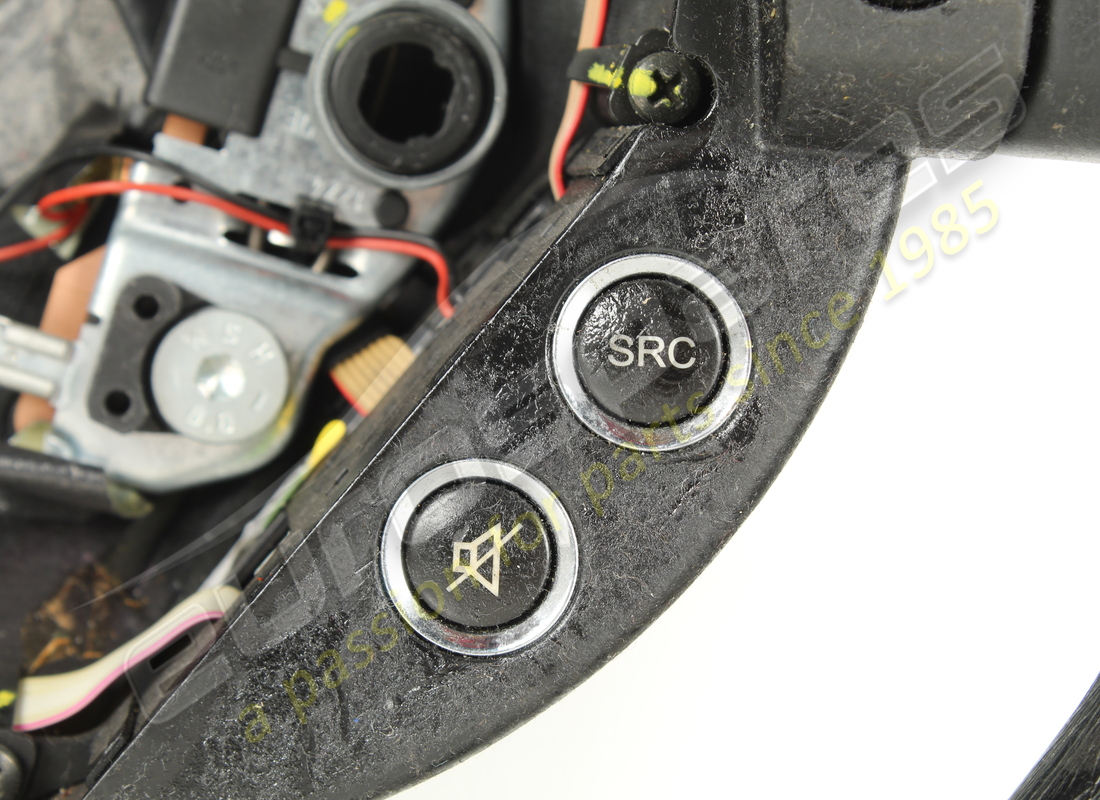 used maserati steering wheel black. part number 981340100 (4)