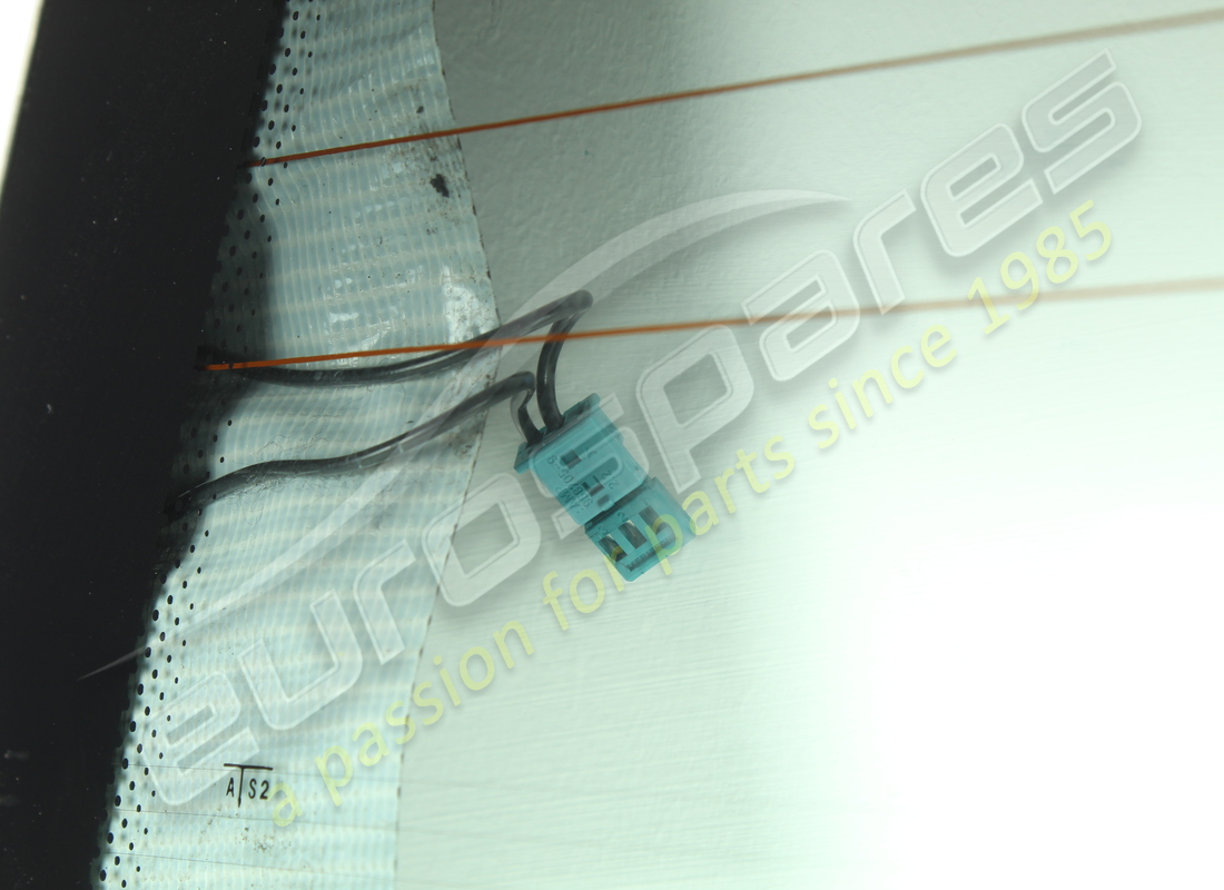 used maserati rear window glass. part number 83745100 (4)