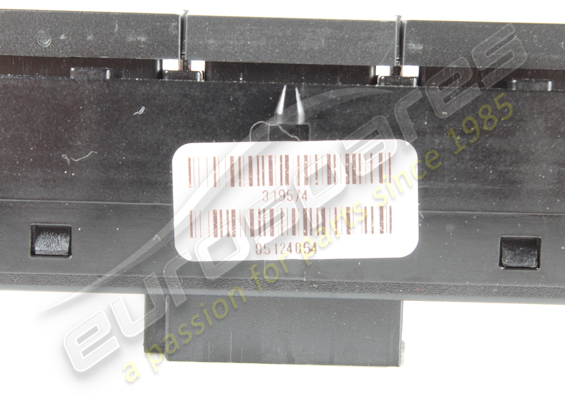 USED FERRARI MEMORY BUTTONS. PART NUMBER 319574 (4) used ferrari memory buttons. part number 319574 (4)