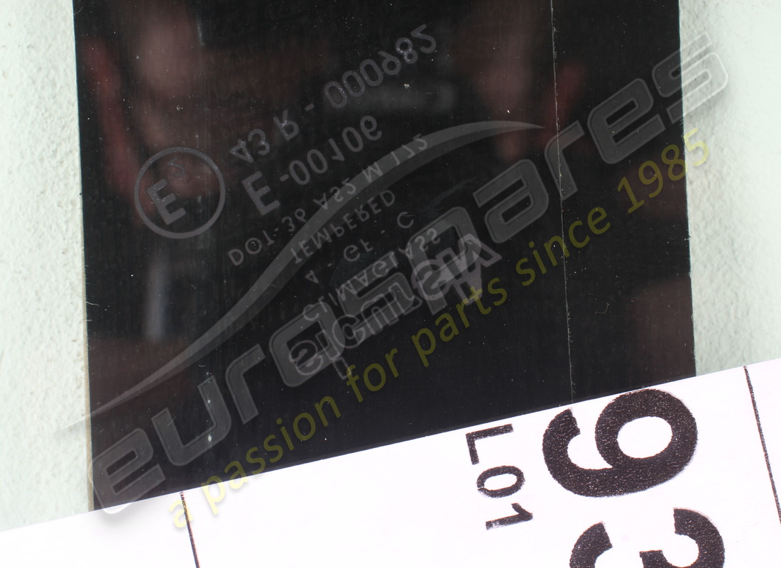 new oe lh fixed butt.window. part number 007017001 (2)