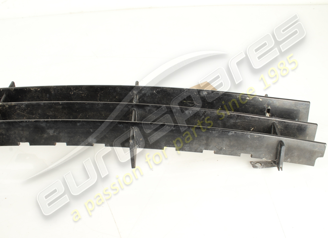 DAMAGED FERRARI FRONT RADIATOR GRILLE. PART NUMBER 64909900 (5) damaged ferrari front radiator grille. part number 64909900 (5)