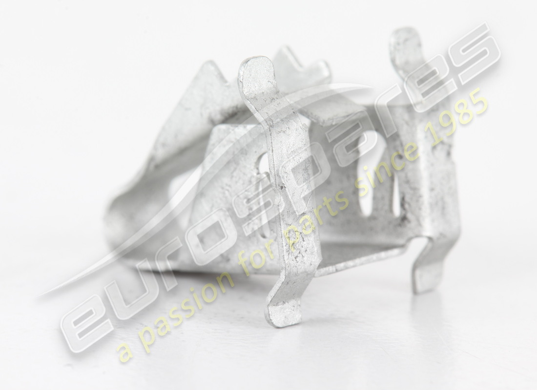 new porsche clip. part number 5n0880385 (2)