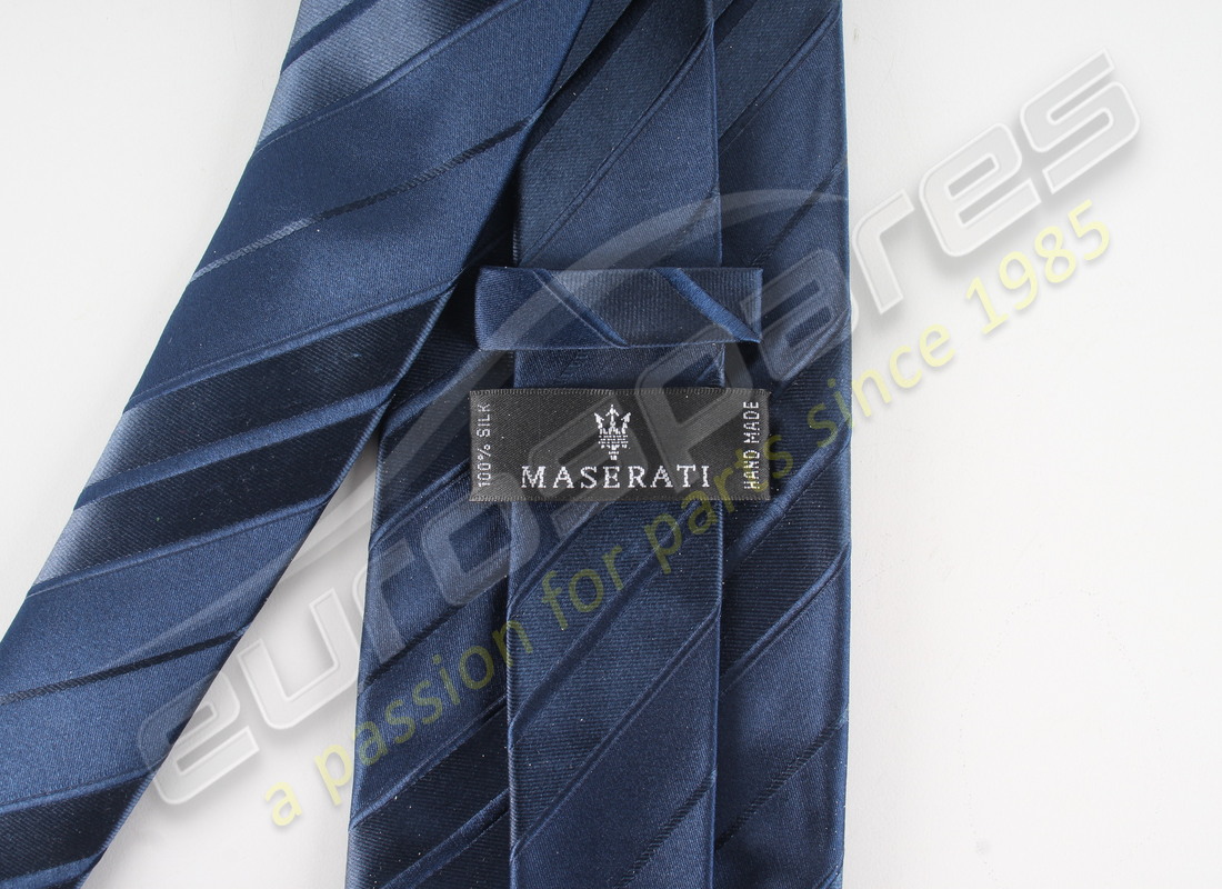 NEW MASERATI SUIT TIE. PART NUMBER EAP1553117 (5) new maserati suit tie. part number eap1553117 (5)