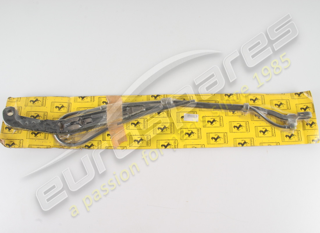NEW Ferrari LH WIPER ARM RHD . PART NUMBER 62886400 (1)