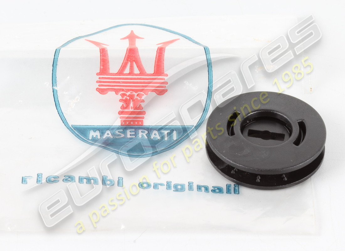 NEW MASERATI CARPET BOLT KIT. PART NUMBER 371500444 (3) new maserati carpet bolt kit. part number 371500444 (3)