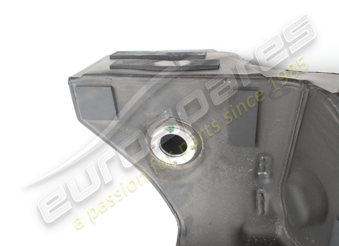USED FERRARI FUEL TANK. PART NUMBER 269702 (4) used ferrari fuel tank. part number 269702 (4)