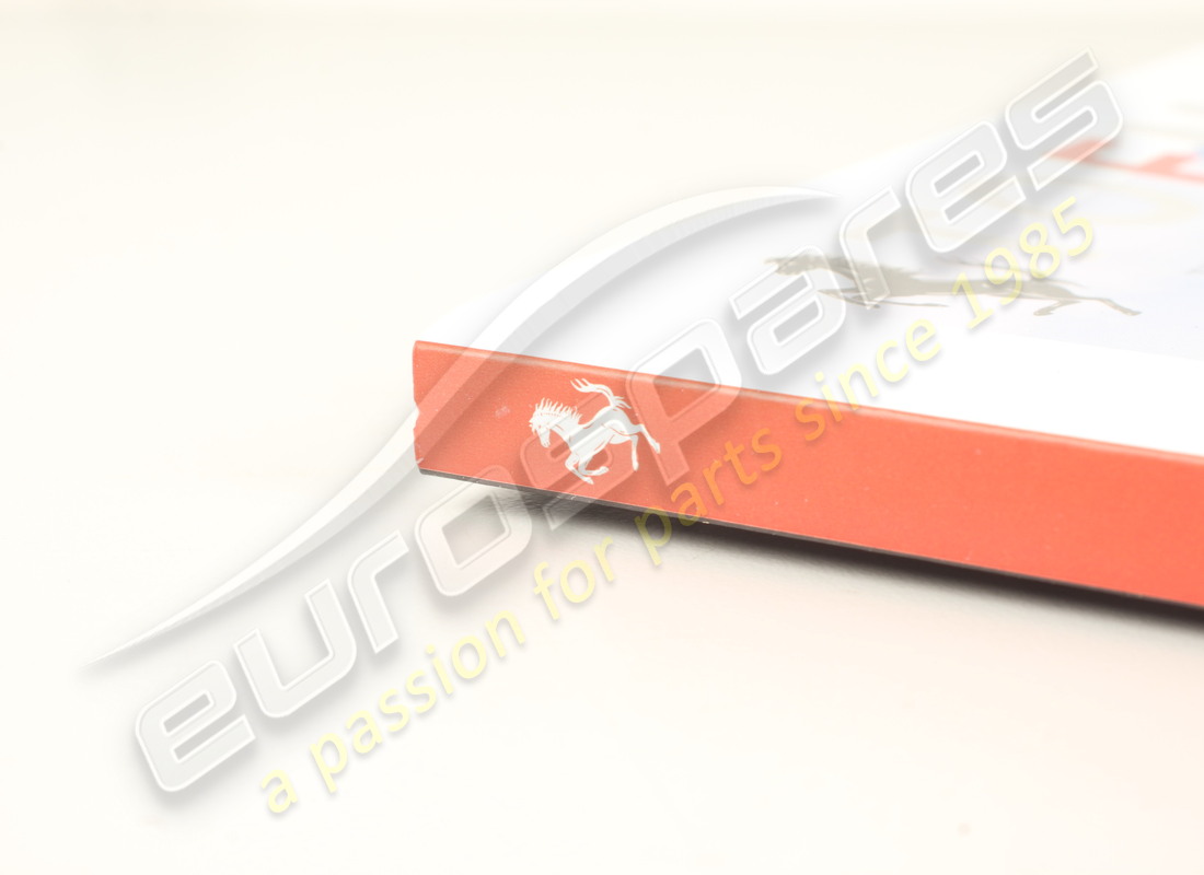 NEW FERRARI N°33 FERRARI MAGAZINE. PART NUMBER 95993451 (2) new ferrari n°33 ferrari magazine. part number 95993451 (2)