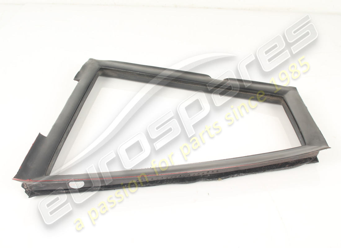 USED Ferrari RH REAR QUARTER LIGHT RUBBER GTS . PART NUMBER 60522800 (1)