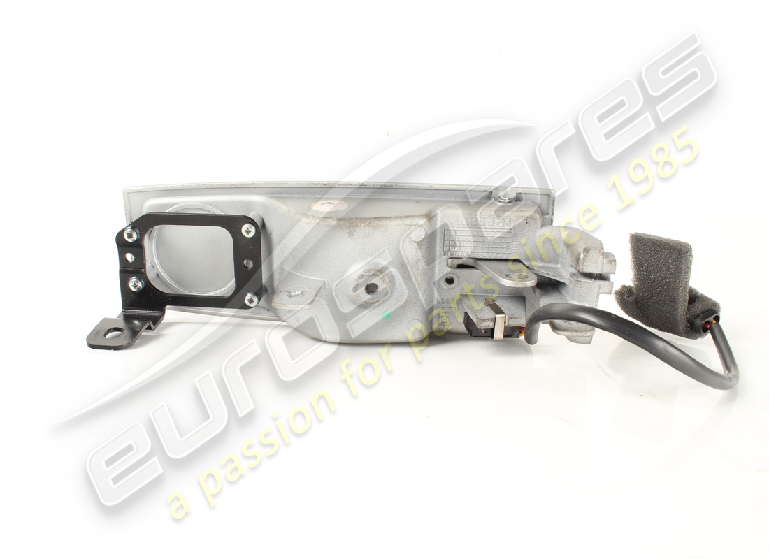 used ferrari lh door handle rhd part number 83998800 (2)