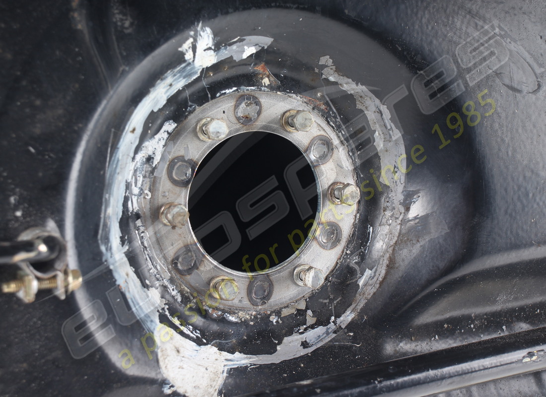 USED MASERATI FUEL TANK. PART NUMBER 379230006 (4) used maserati fuel tank. part number 379230006 (4)