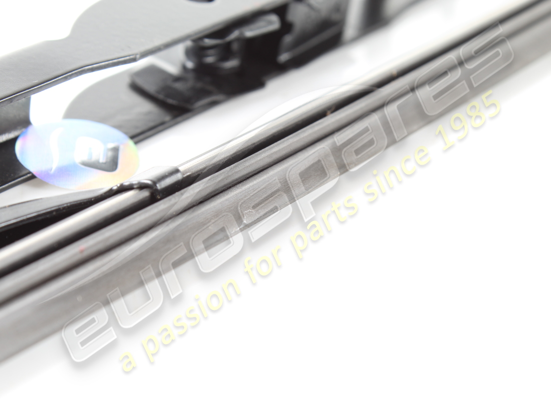 used maserati windscreen wiper blade, m336ab. part number 313352158 (5)