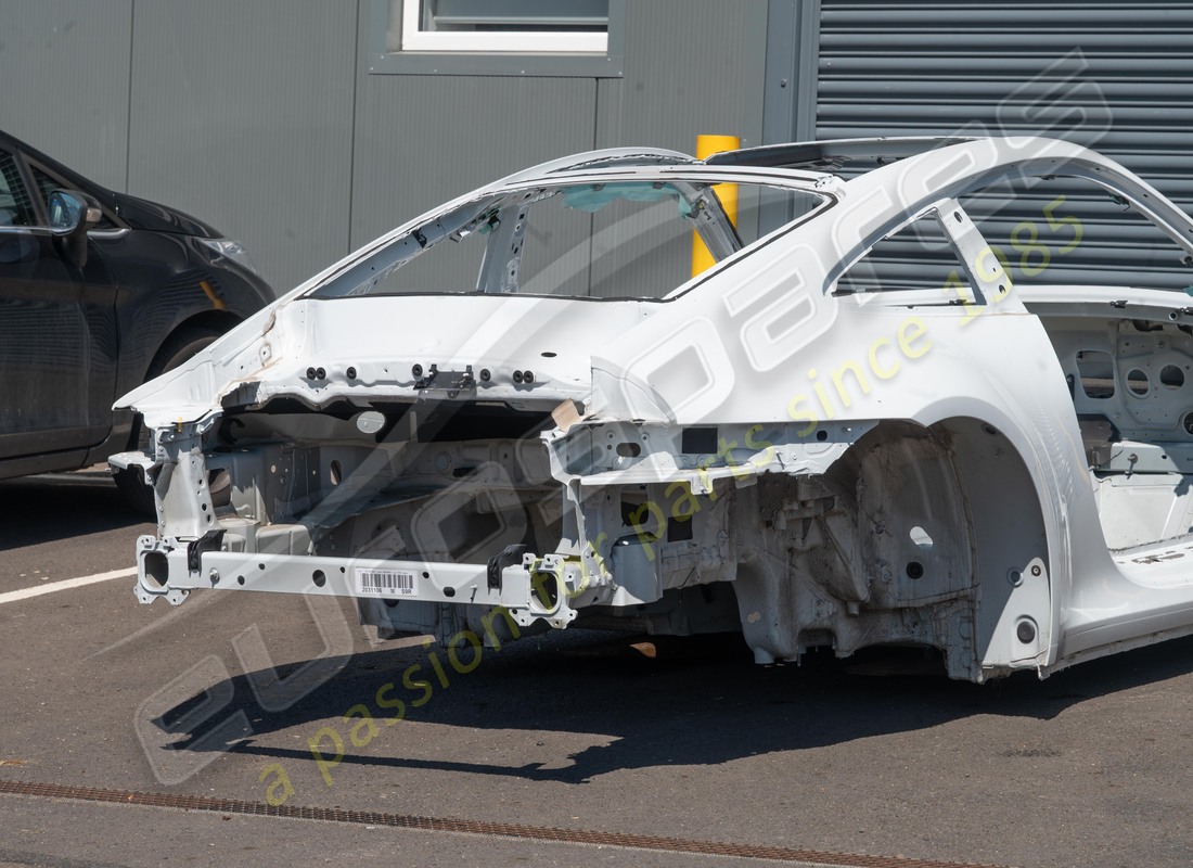used porsche 992 gt3 rear chassis & quarter panels. part number eap1510496 (3)