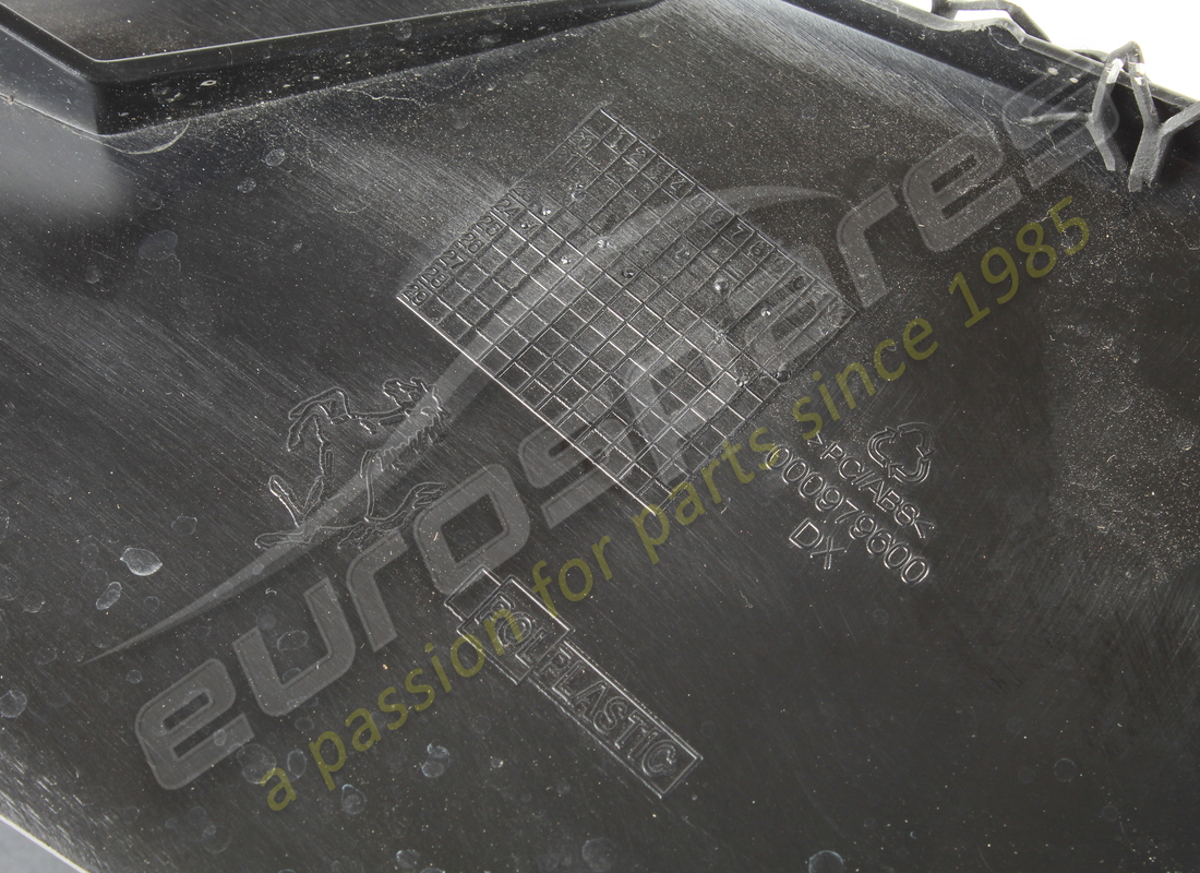 USED FERRARI COMPLETE RH LATERAL AIR INTAKE. PART NUMBER 948261 (3) used ferrari complete rh lateral air intake. part number 948261 (3)