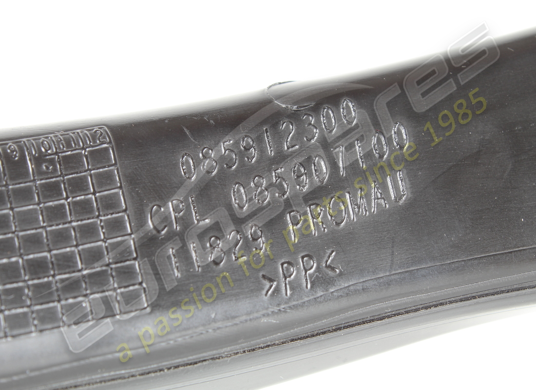 used ferrari lh demister duct. part number 85907100 (6)