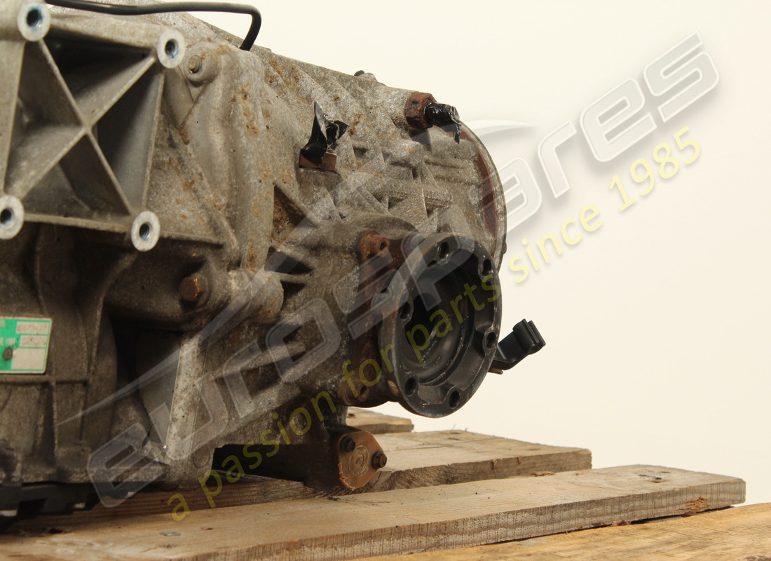 USED ASTON MARTIN AUTO GEARBOX INCL. TORQUE CONVERTER. PART NUMBER 091725 (4) used aston martin auto gearbox incl. torque converter. part number 091725 (4)