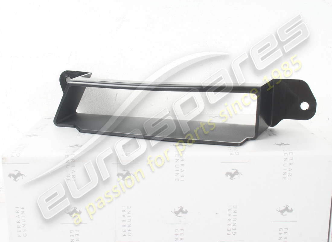 new ferrari front duct for rh lower late. part number 896082 (1)