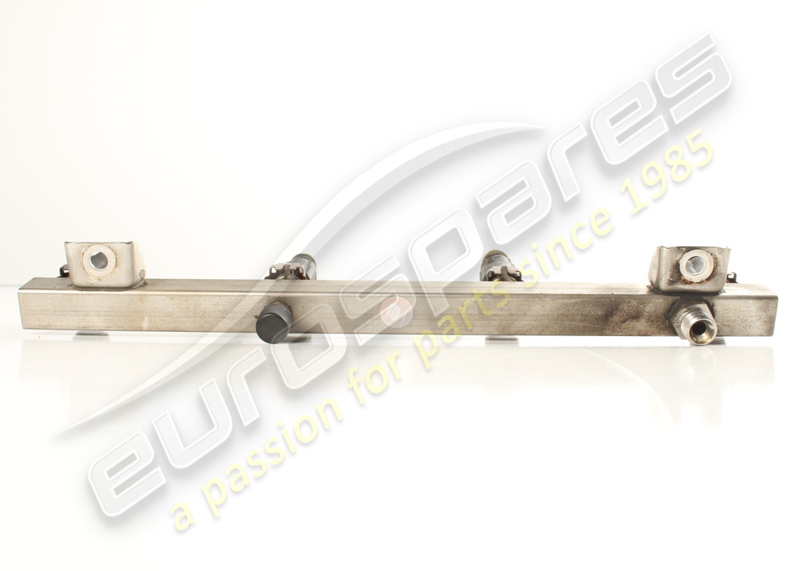 USED MASERATI FUEL PIPE WITH INJECTOR. PART NUMBER 212697 (5) used maserati fuel pipe with injector. part number 212697 (5)