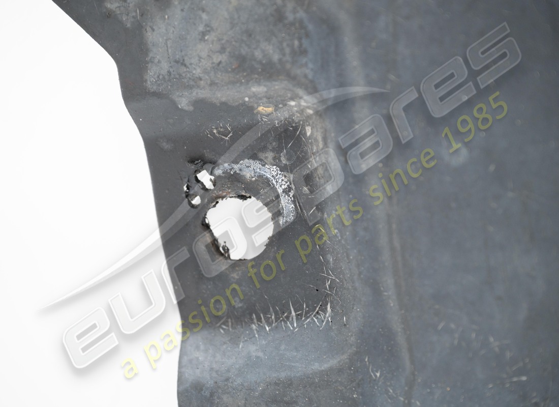 USED FERRARI LH CENTRAL AEREODYNAMIC BOT. PART NUMBER 64678900 (3) used ferrari lh central aereodynamic bot. part number 64678900 (3)