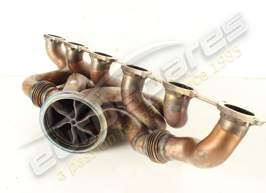 USED FERRARI COLLETTORE DI SCARICO DX. PART NUMBER 774712 (3) used ferrari collettore di scarico dx. part number 774712 (3)