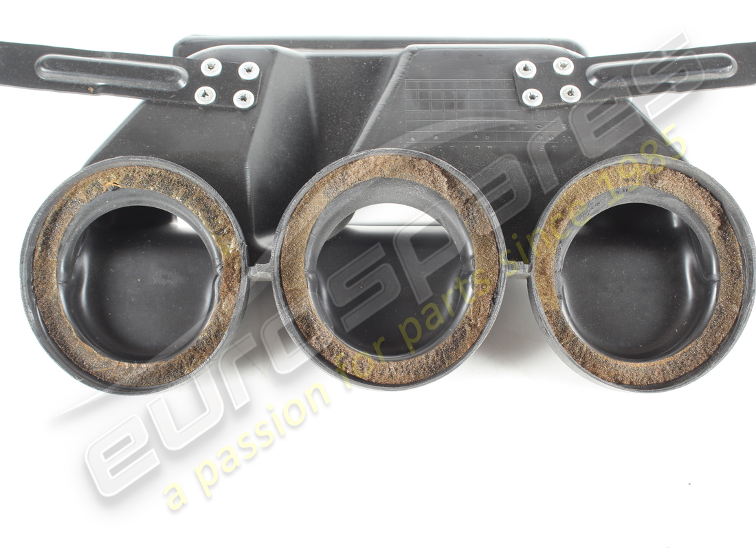 USED FERRARI CENTRE DUCT. PART NUMBER 81996500 (3) used ferrari centre duct. part number 81996500 (3)