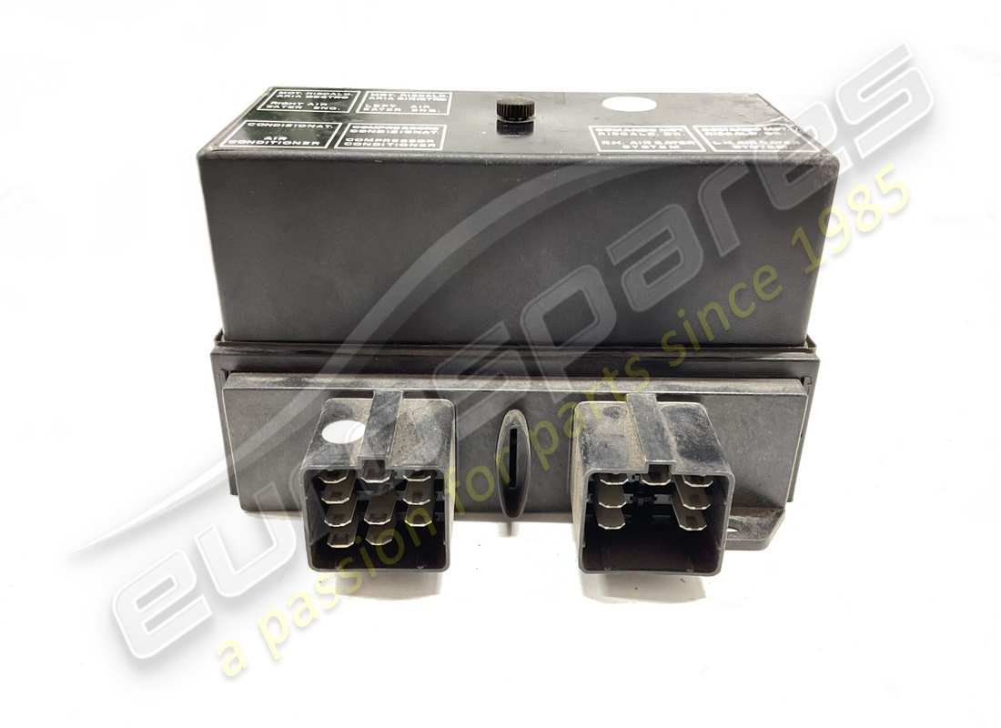 USED FERRARI ELECTRICAL RELAY BOARD. PART NUMBER 61804400 (2) used ferrari electrical relay board. part number 61804400 (2)