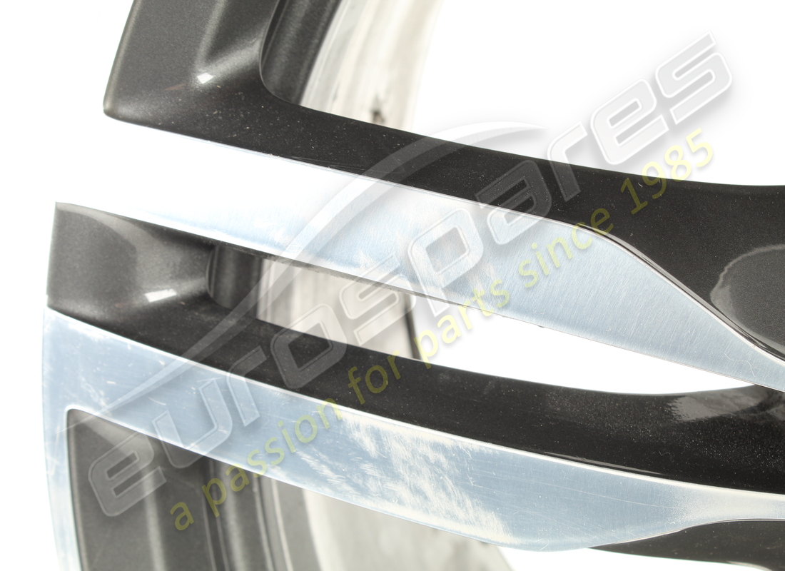 used ferrari rear wheel. part number 855341 (3)