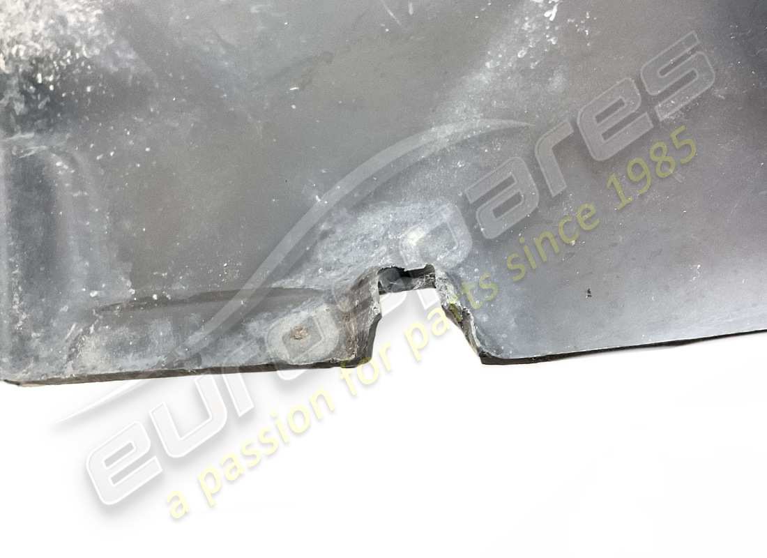 DAMAGED LAMBORGHINI WHEEL HOUSE SHELL. PART NUMBER 400821192A (4) damaged lamborghini wheel house shell. part number 400821192a (4)