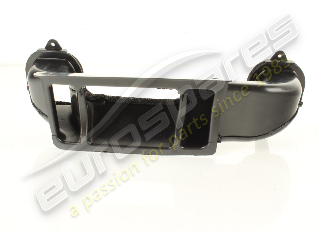 used ferrari centre duct. part number 88604200 (3)