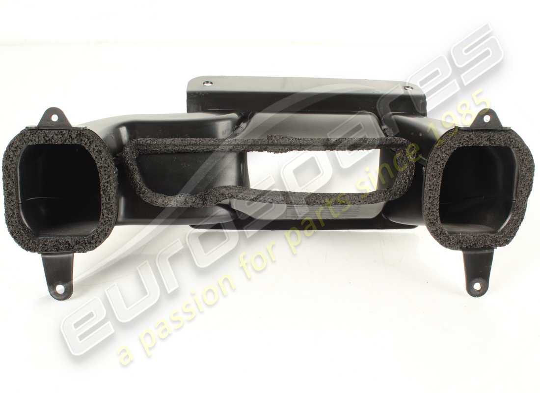 USED Ferrari CENTRE DUCT . PART NUMBER 88604200 (1)