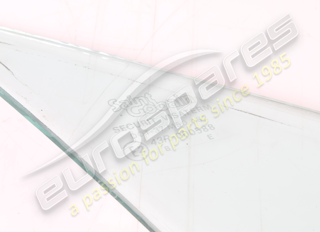 USED FERRARI RH QUARTER GLASS GTS. PART NUMBER 62344400 (4) used ferrari rh quarter glass gts. part number 62344400 (4)