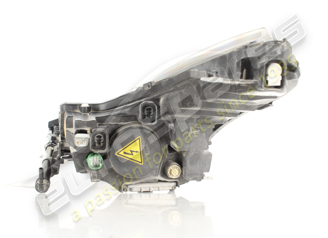 damaged ferrari rh bi-xenon headlight afs. part number 251357 (8)