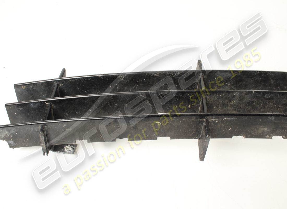 DAMAGED FERRARI FRONT RADIATOR GRILLE. PART NUMBER 64909900 (3) damaged ferrari front radiator grille. part number 64909900 (3)