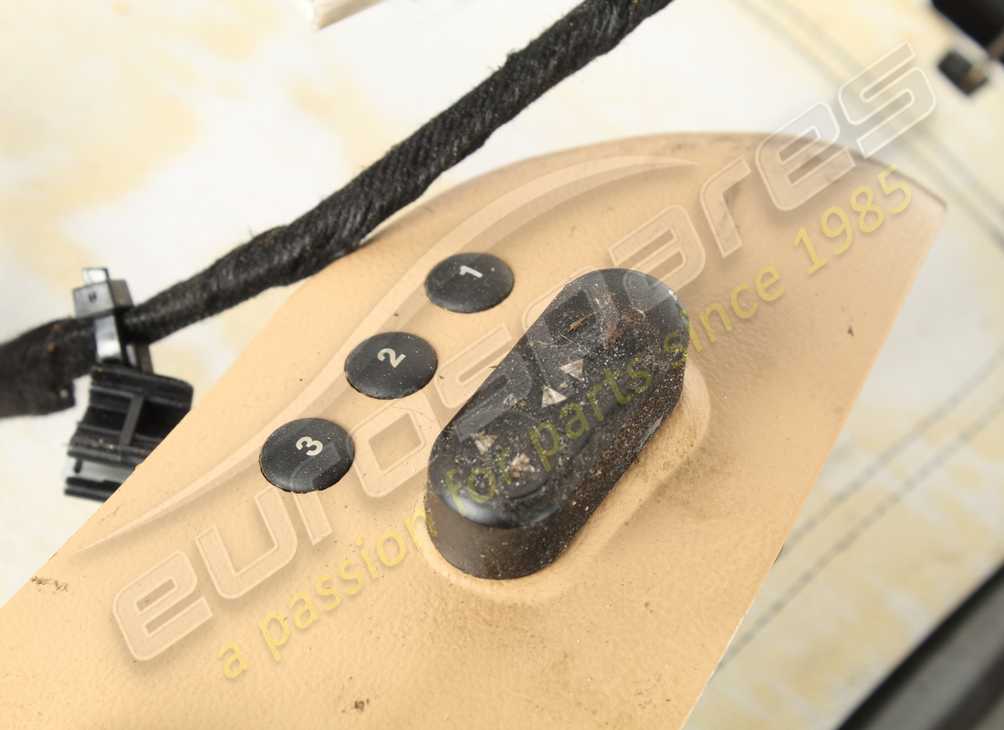 used maserati front rh cushion structure r. part number 980139483 (10)